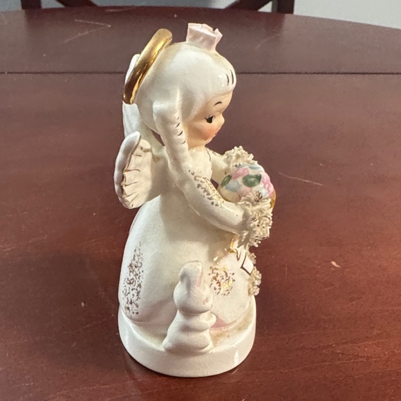Vintage 1940’s April Angel Figurine with Pastel Accents - Picture 4 of 9